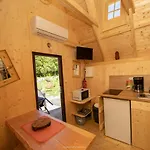 مكان تخييم La Ferme De 3*