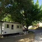 مكان تخييم La Ferme De 3*