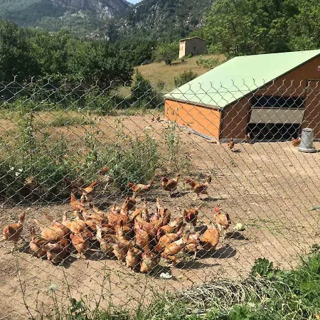 مكان تخييم La Ferme De كاستيلان