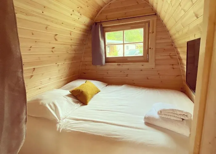 캠핑 라 페르메 드 캠프장 카스텔란