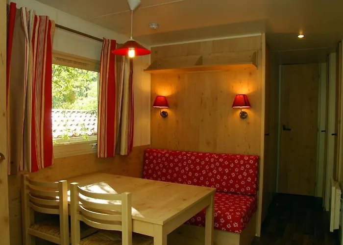 캠프장 캠핑 라 페르메 드 3*