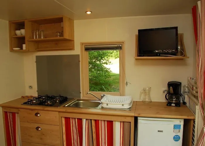 캠핑 라 페르메 드 3*