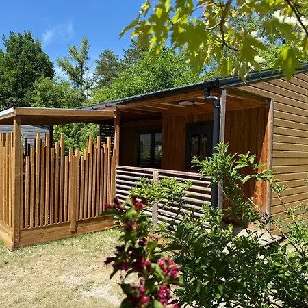 مكان تخييم La Ferme De كاستيلان